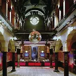 Arena Hotel 4*
